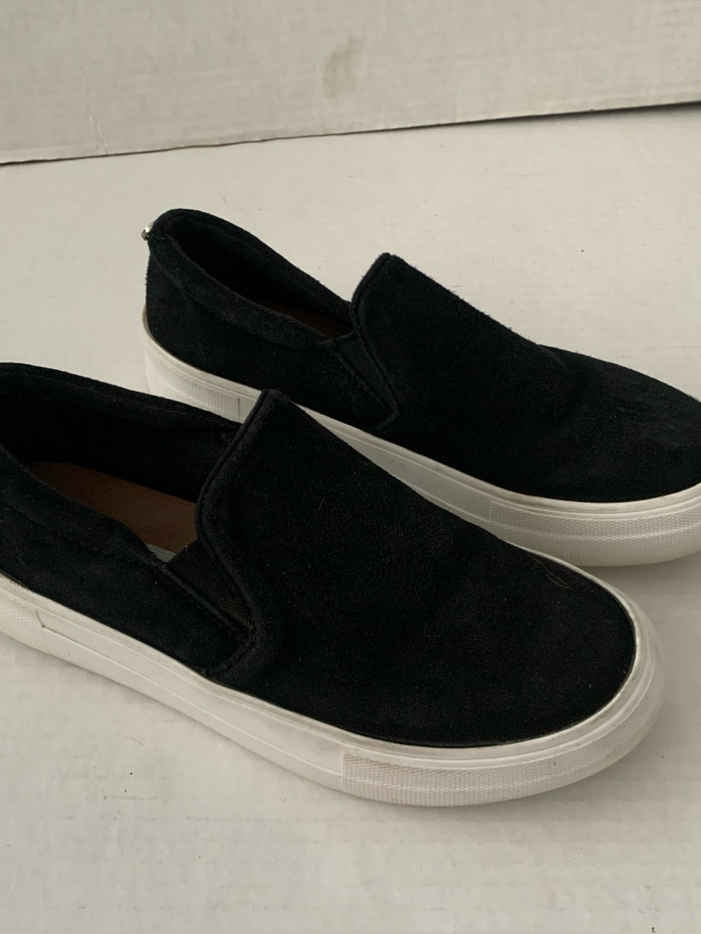 Steve Madden Gills Women 6.5M Black Leather Suede Classic City Lifestyle Slip On